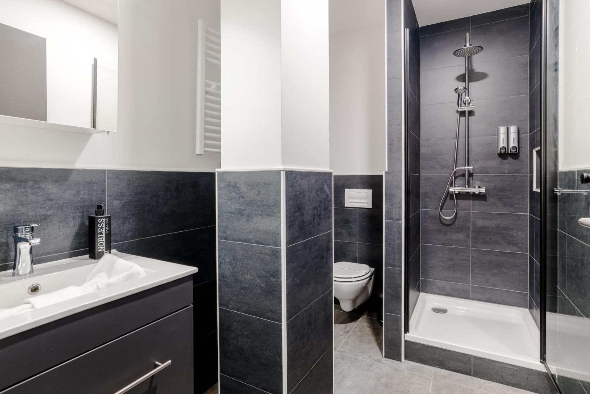 וורמס Hotel Montenegro מראה חיצוני תמונה