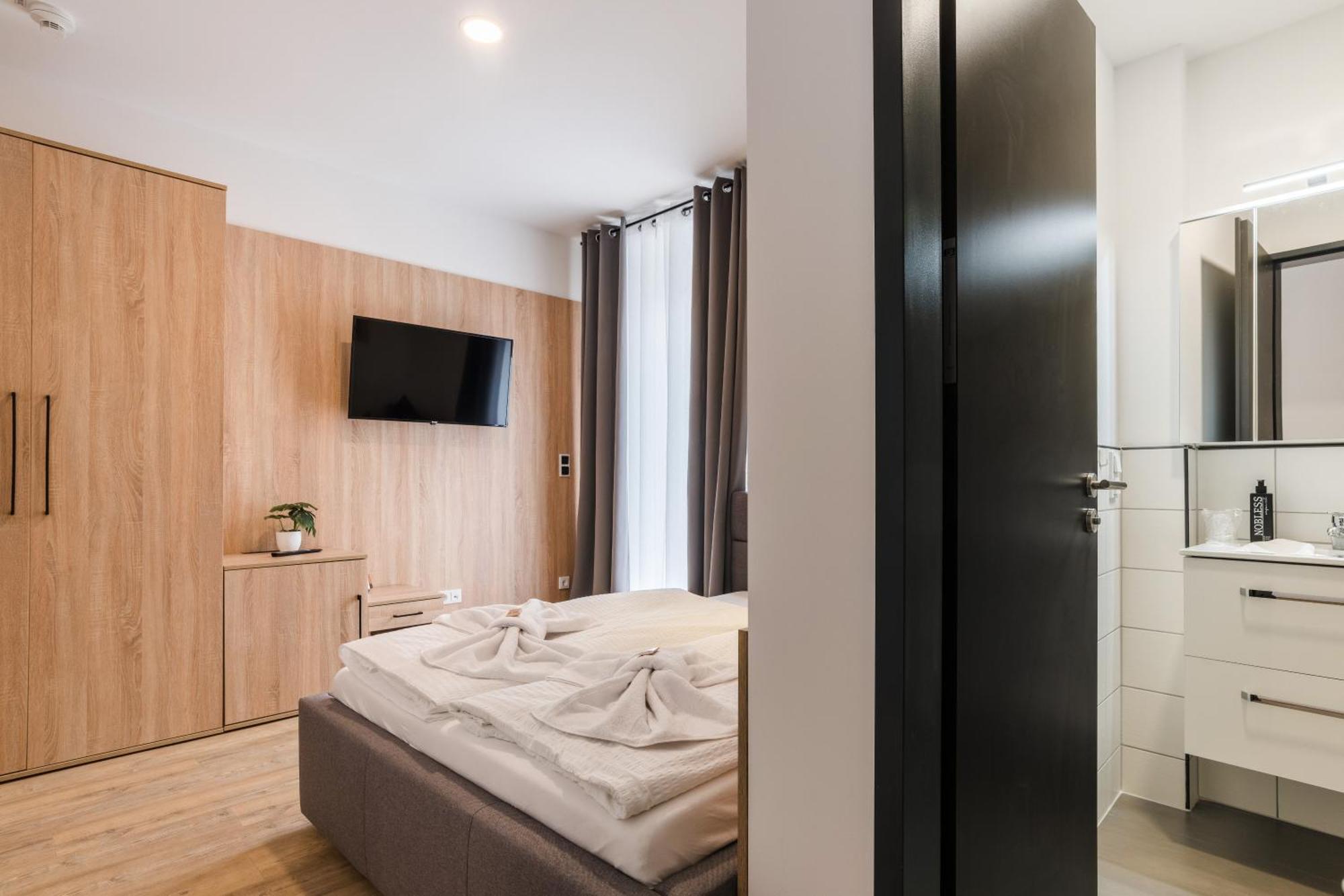 וורמס Hotel Montenegro מראה חיצוני תמונה