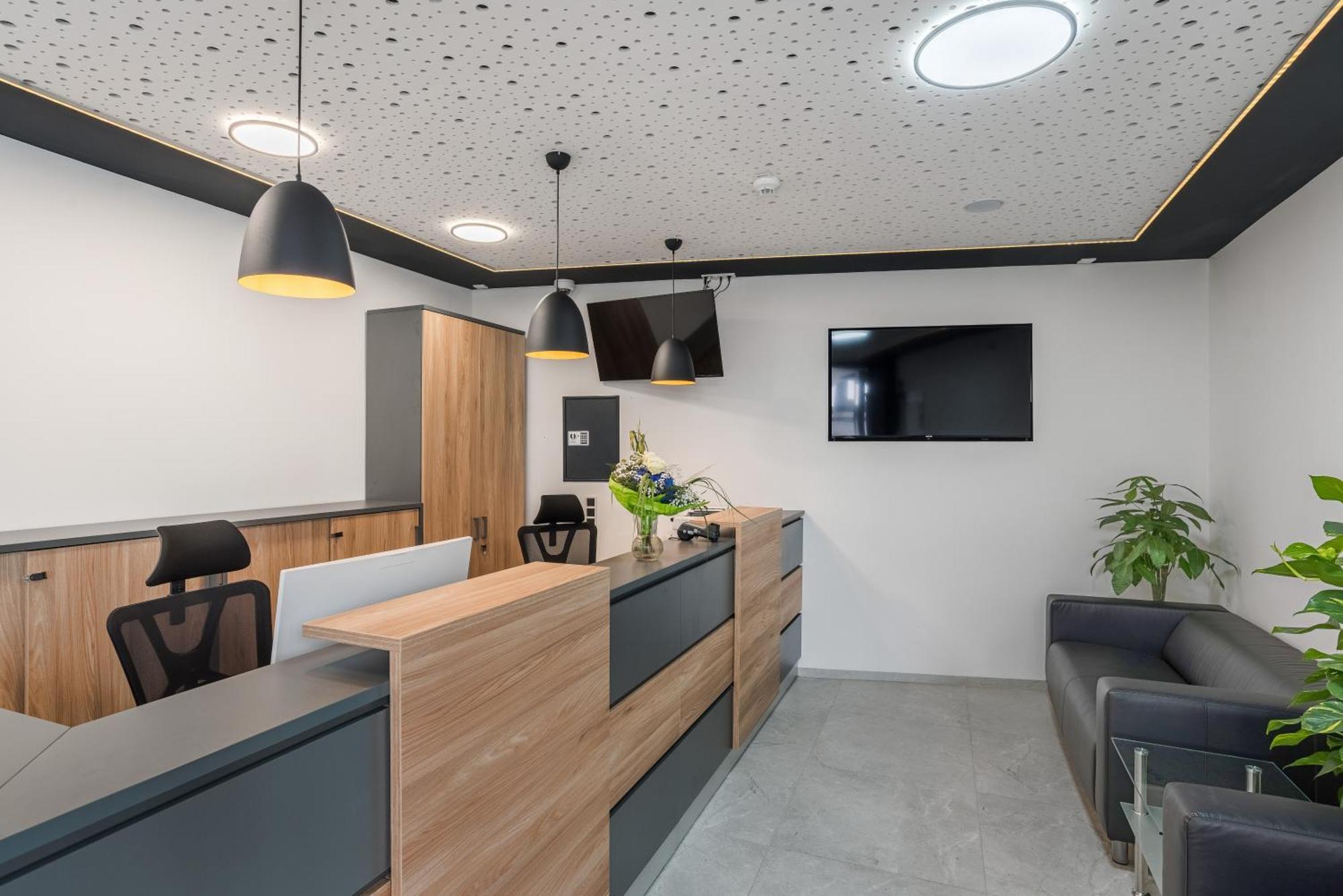 וורמס Hotel Montenegro מראה חיצוני תמונה