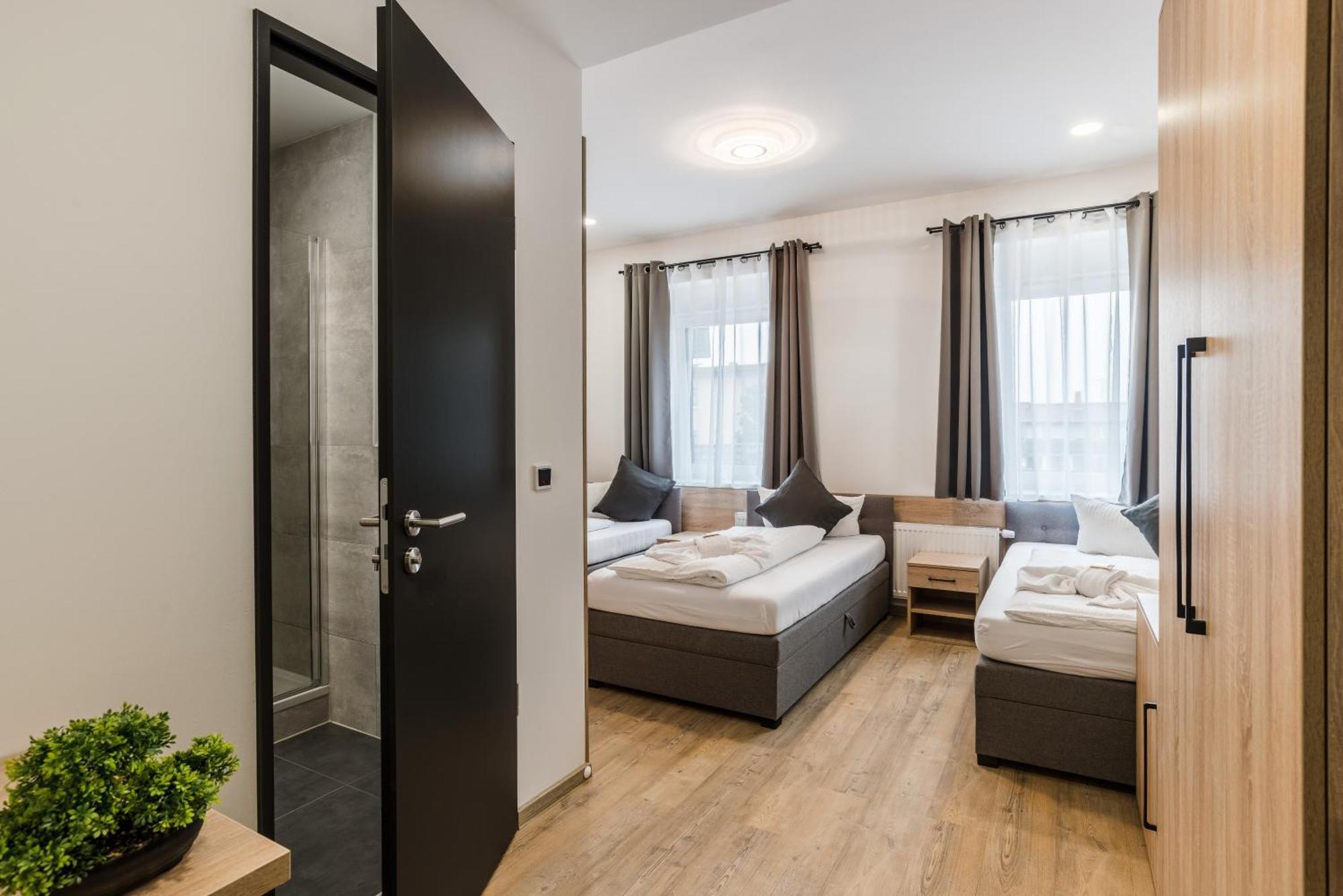 וורמס Hotel Montenegro מראה חיצוני תמונה