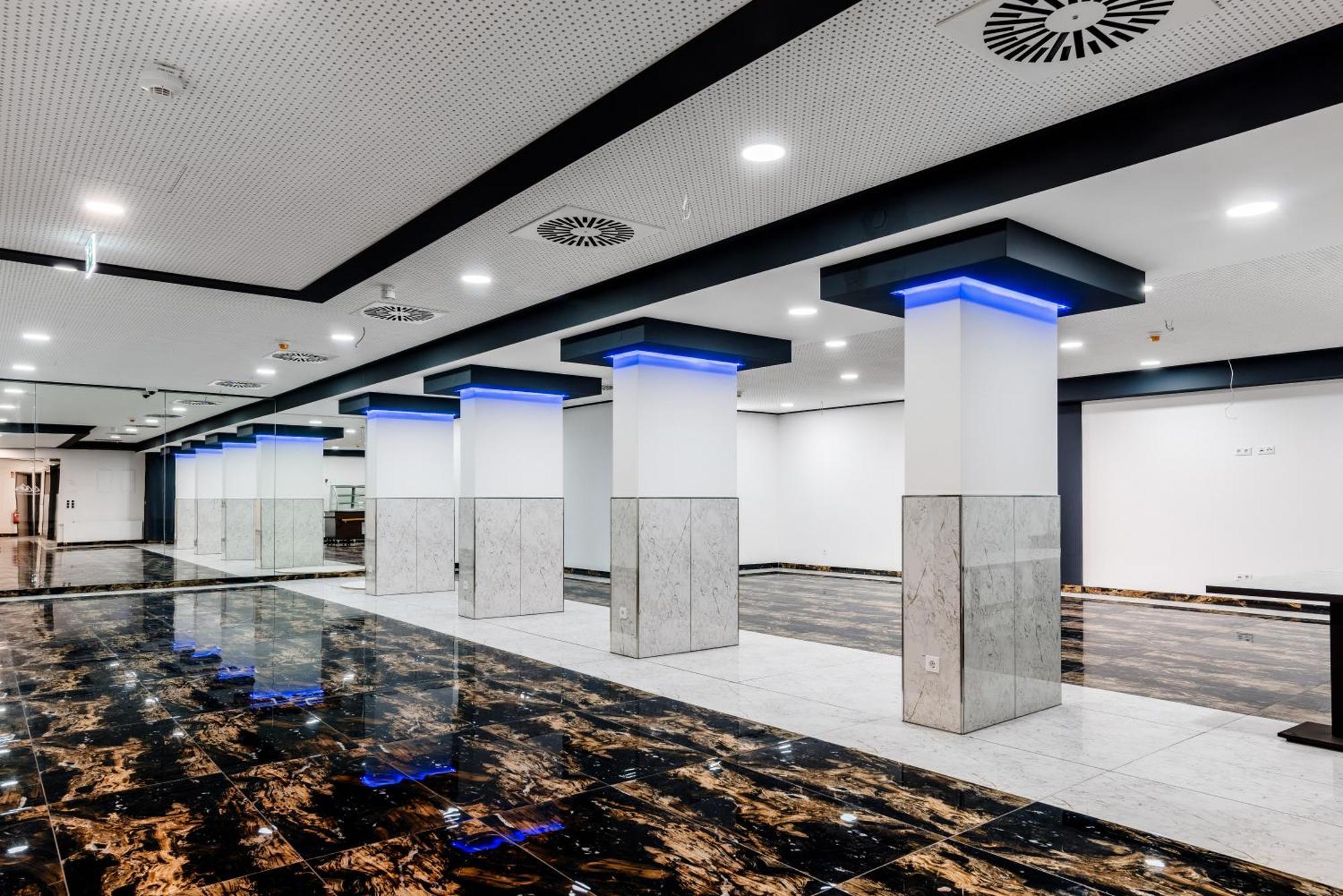 וורמס Hotel Montenegro מראה חיצוני תמונה