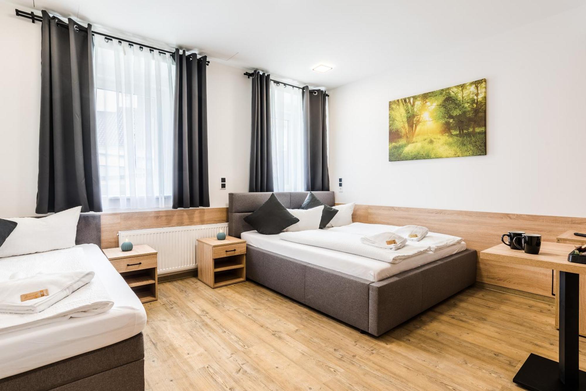 וורמס Hotel Montenegro מראה חיצוני תמונה