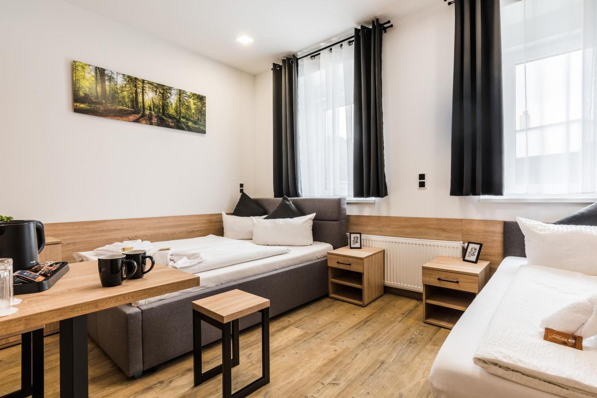וורמס Hotel Montenegro מראה חיצוני תמונה