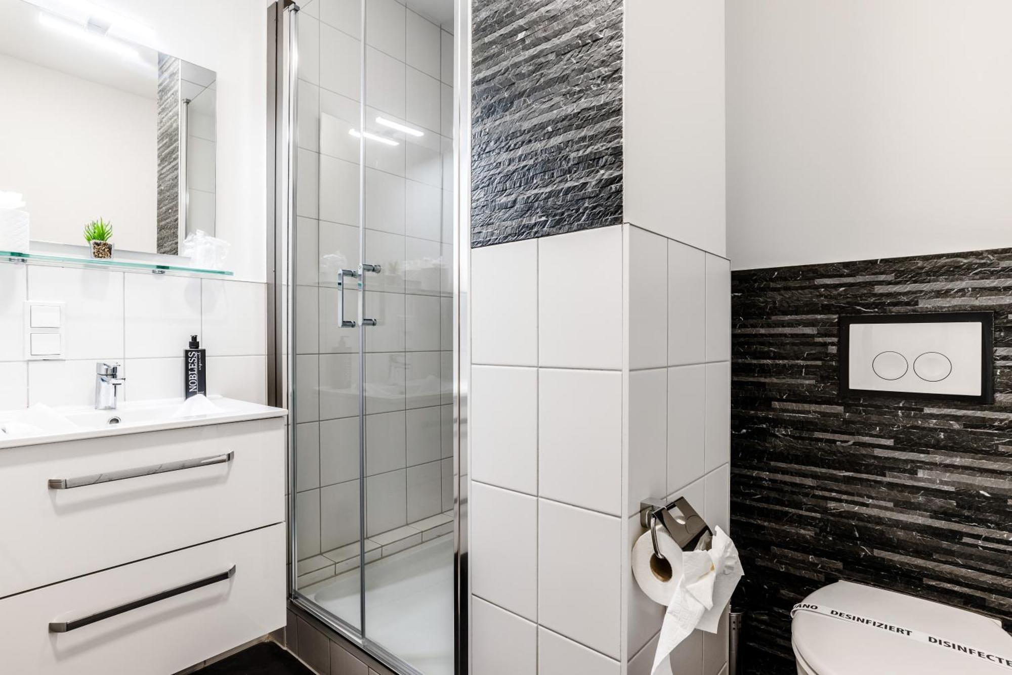 וורמס Hotel Montenegro מראה חיצוני תמונה