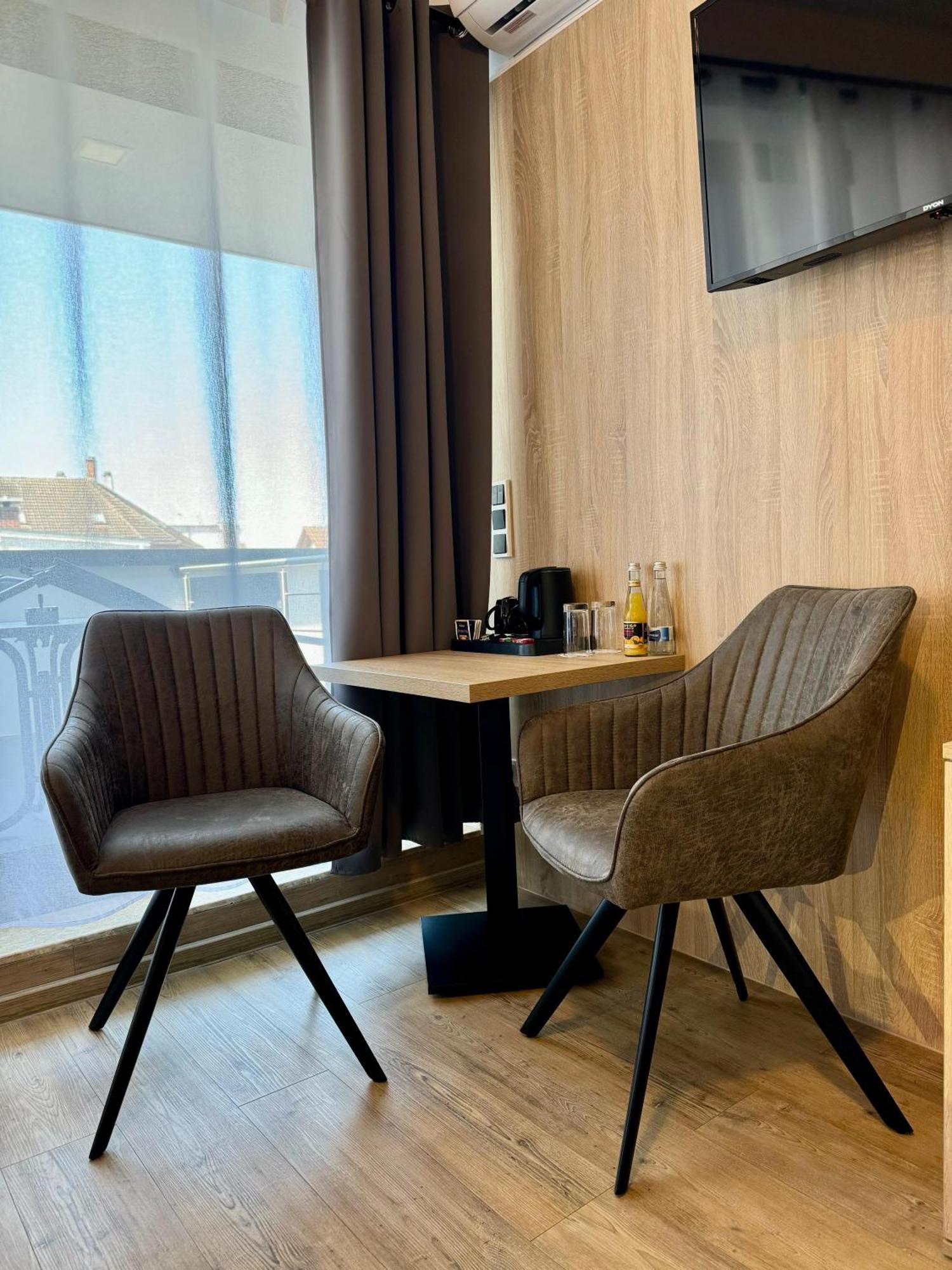 וורמס Hotel Montenegro מראה חיצוני תמונה