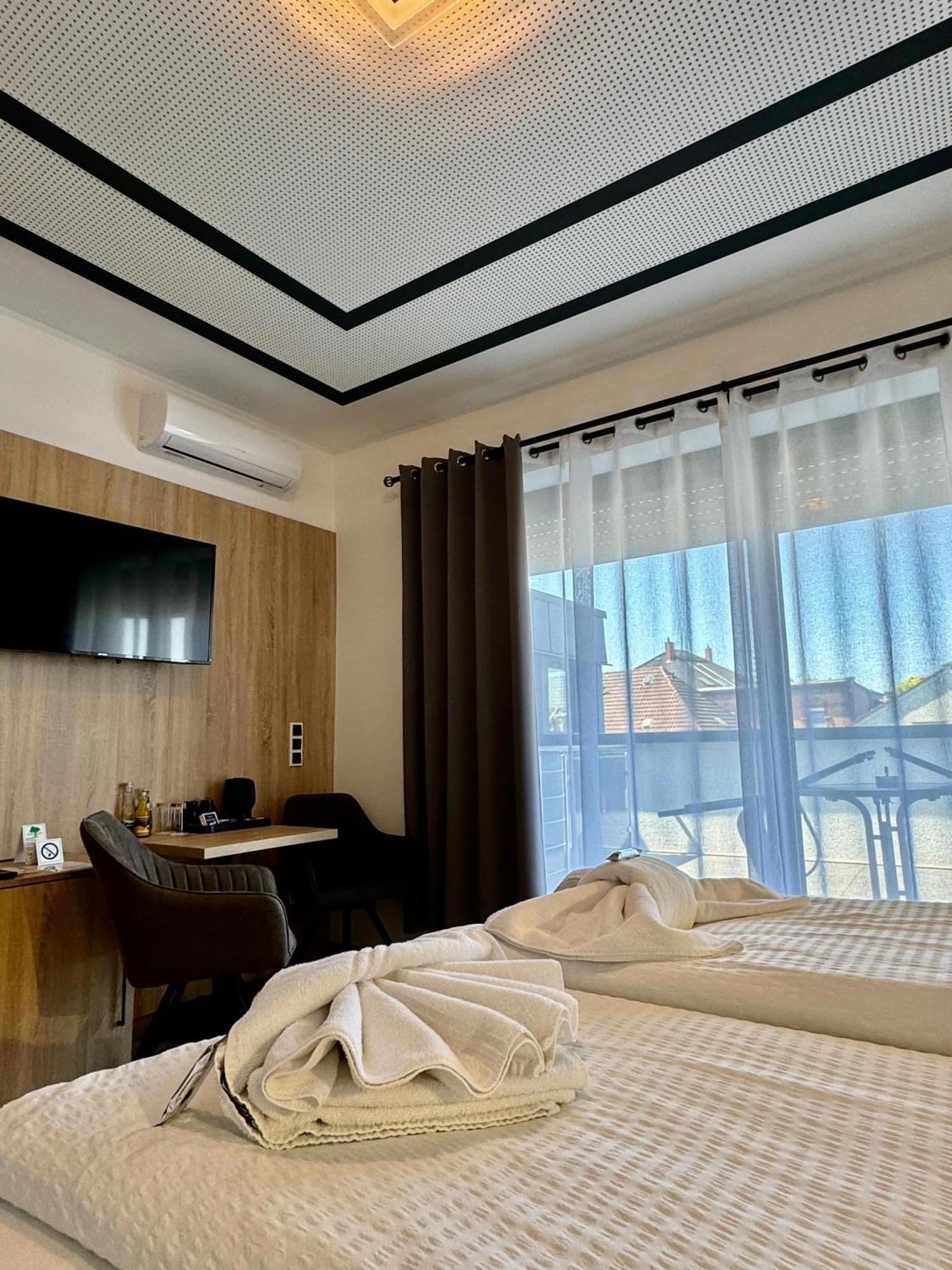וורמס Hotel Montenegro מראה חיצוני תמונה