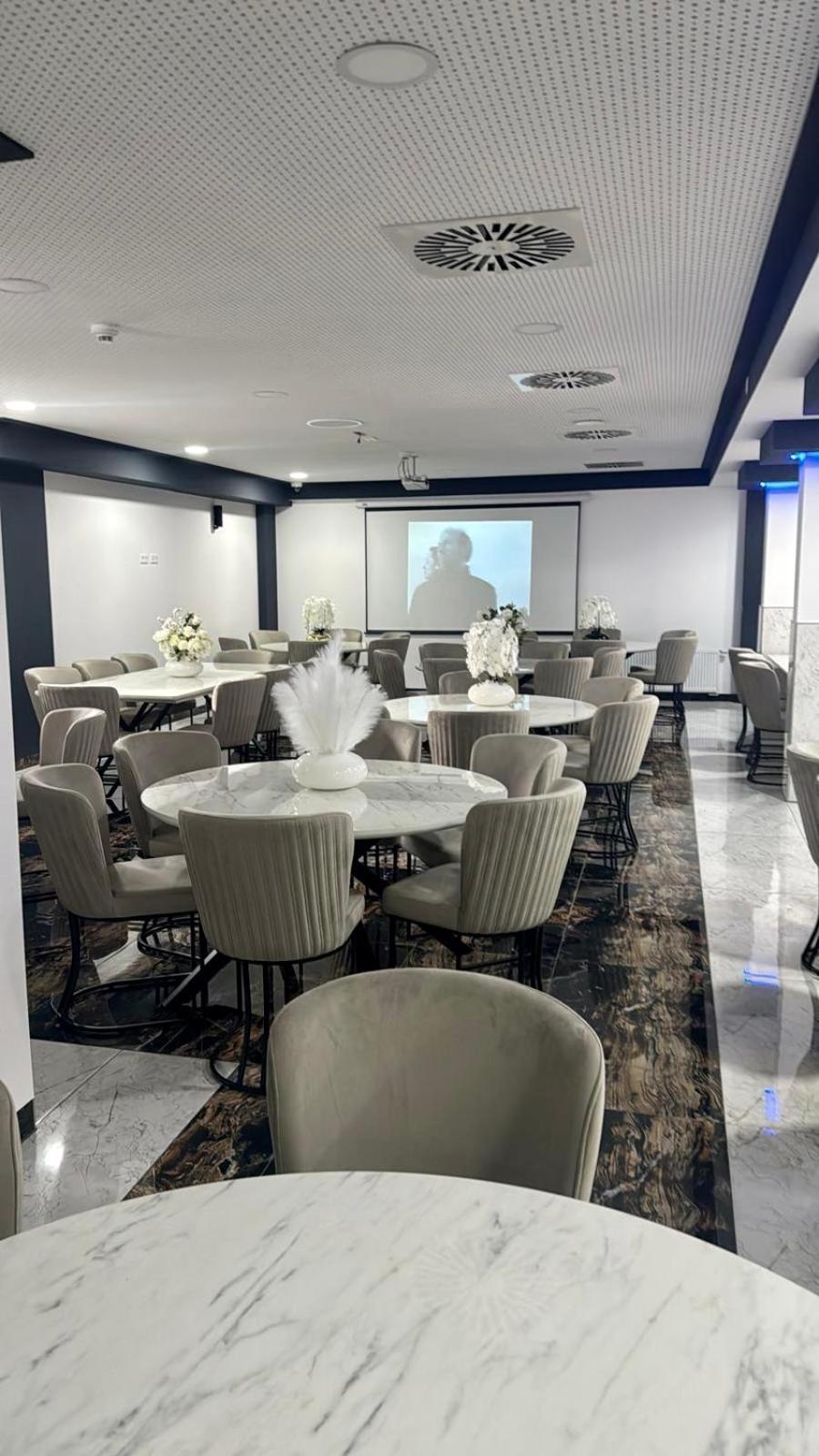 וורמס Hotel Montenegro מראה חיצוני תמונה