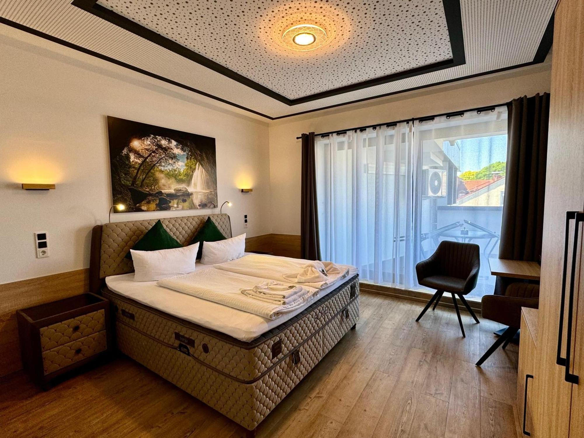 וורמס Hotel Montenegro מראה חיצוני תמונה